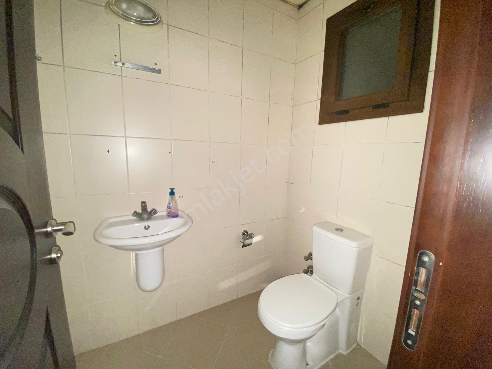 Akalın'dan Cadde Üzeri 3+1 120 M2 Yeni Binada Ara Kat Kiralık Daire - Görsel 16