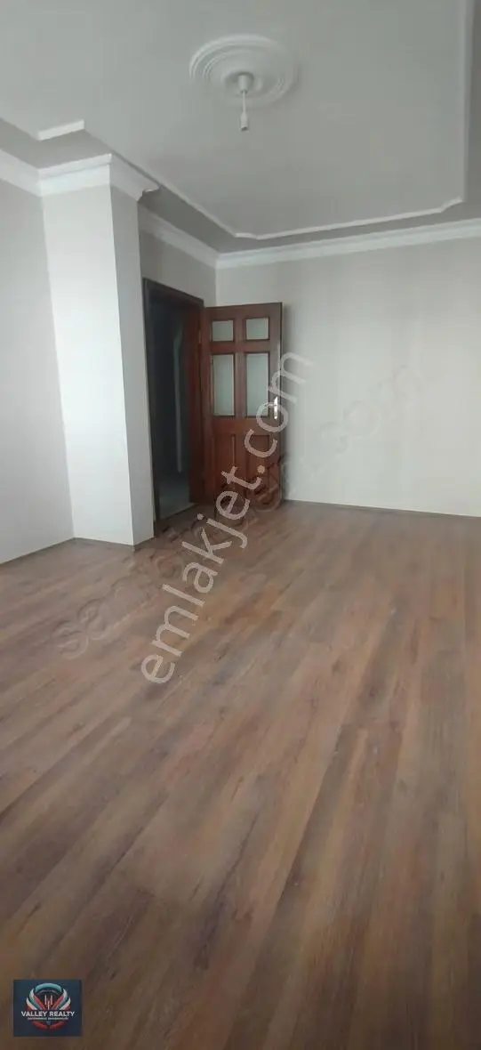 Valley'den Muhittin Mah.'de 3 Balkonlu Ferah 3+1 Kiralık Daire! - Görsel 5
