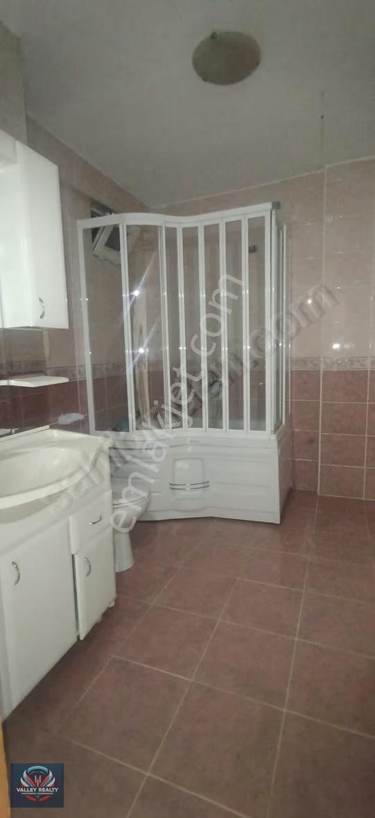 Valley'den Muhittin Mah.'de 3 Balkonlu Ferah 3+1 Kiralık Daire! - Görsel 10