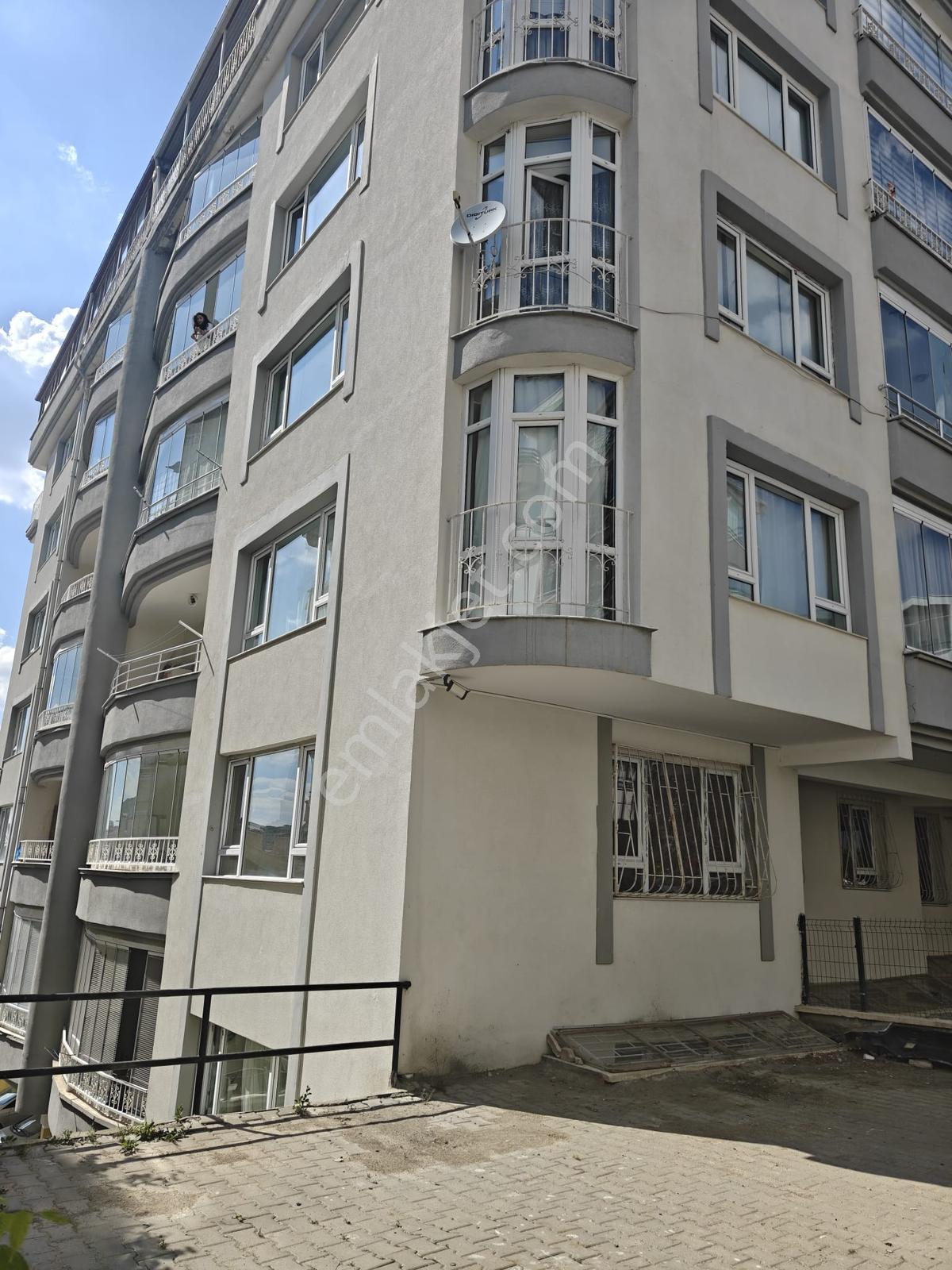 Keklikte 4+1, 135 M2, Ebeveyn Banyolu Kiralık Daire - Görsel 15