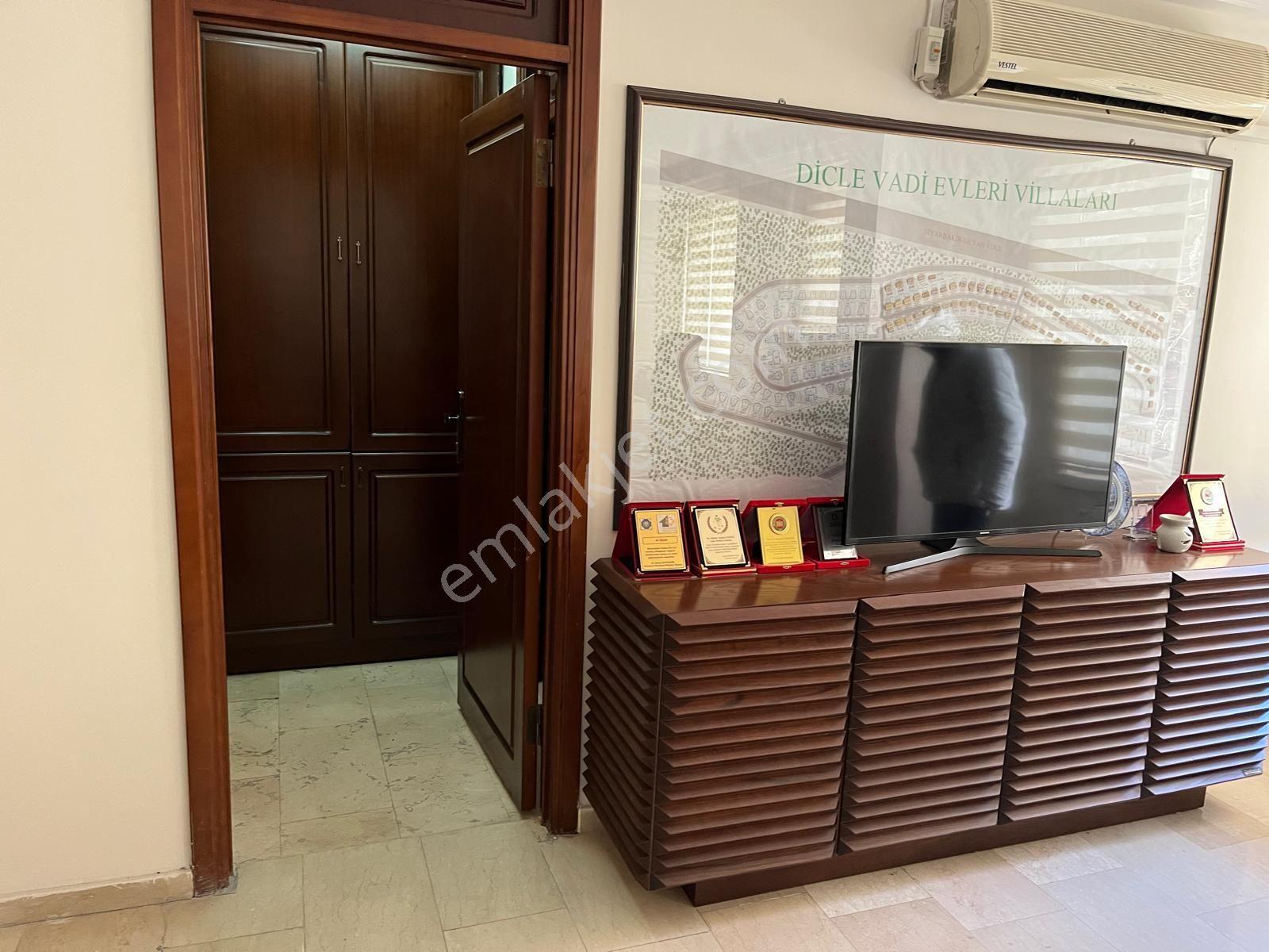 Yenişehirde Kiralık Ofis 3+1 - Görsel 2