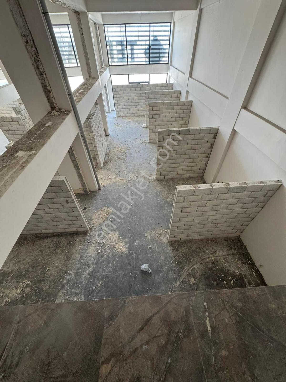 Belkız Mah.ana Cad.üzeri Satılık 207m2 Ve 310m2 Satılık Dükanlar - Görsel 9