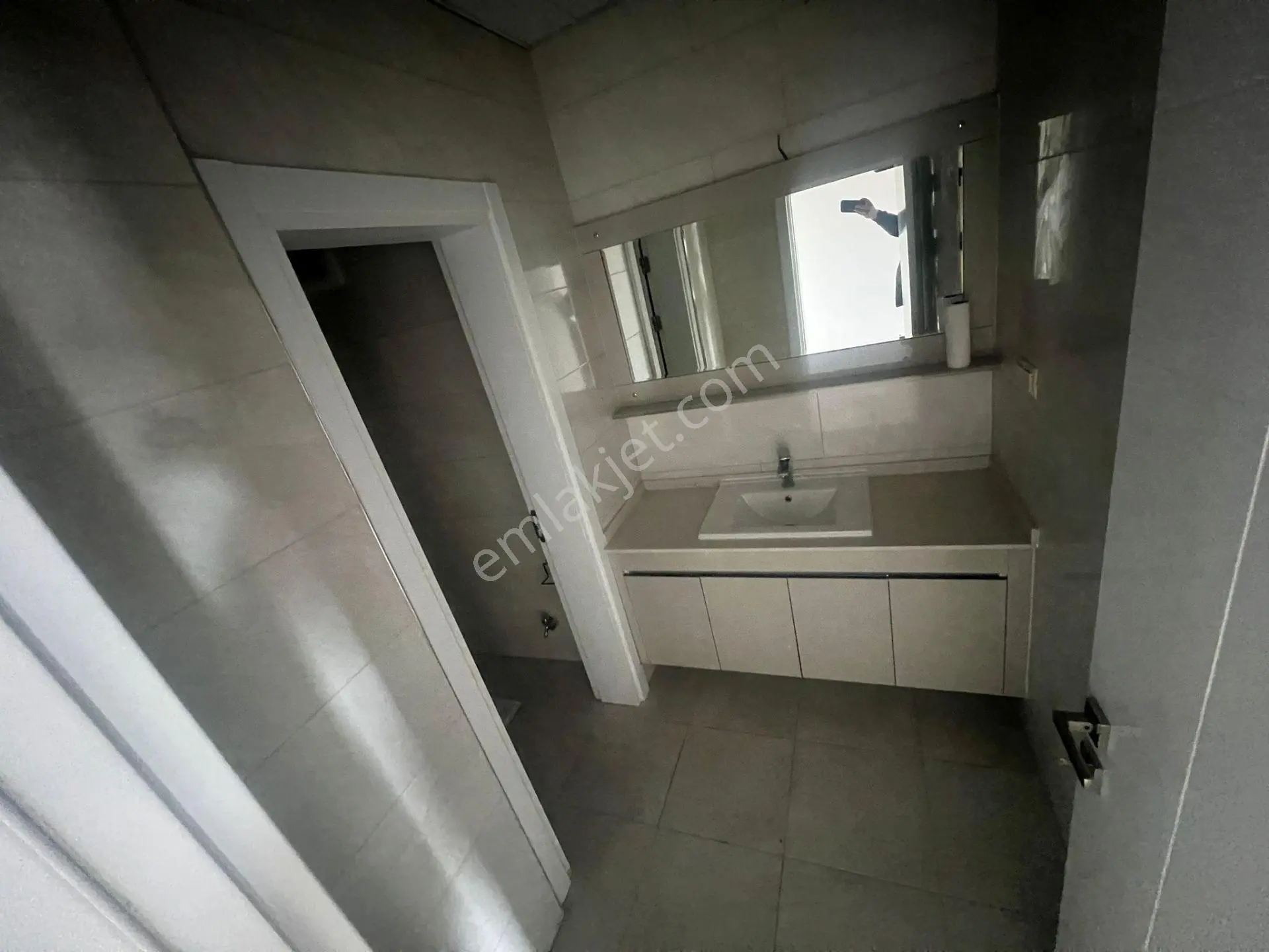 Konya Stadyum Yanında 45 Bin Tl 3+1 Kiracılı Ofis Büro Daire