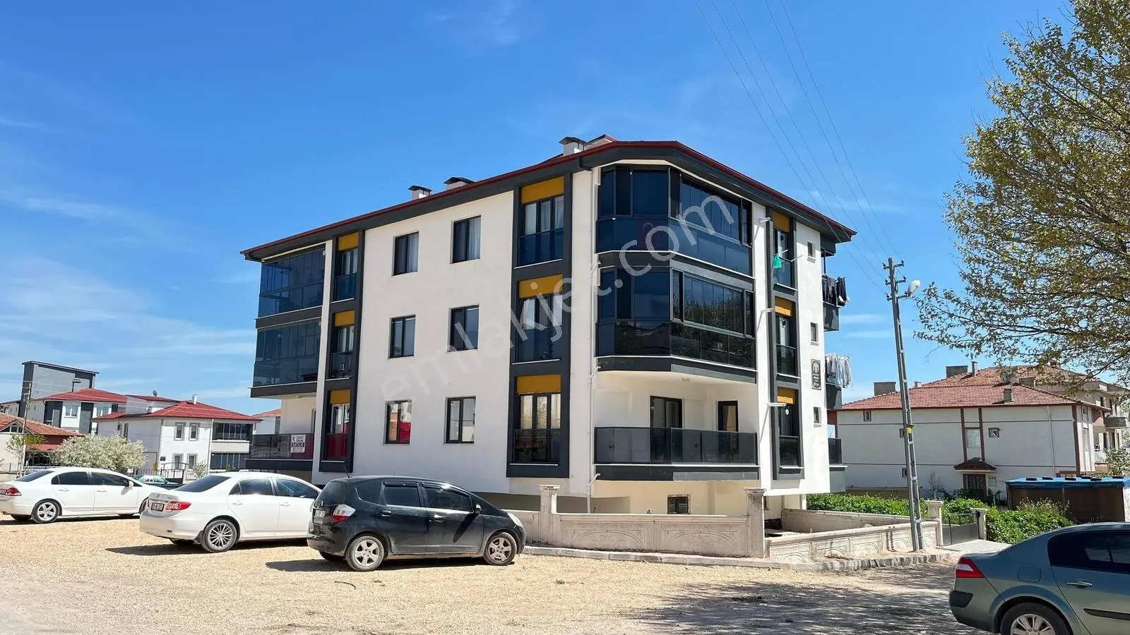 Konut Emlaktan Satılık 2+1 Daire/ Arsa Takası Düşünülür.
