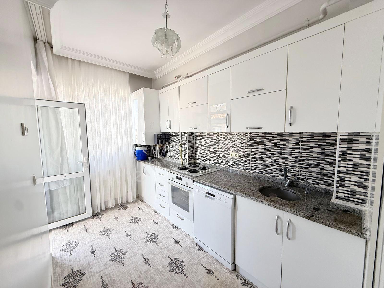 Beykent Satılık 2+1 Manzaralı Ferah Daire - Görsel 4