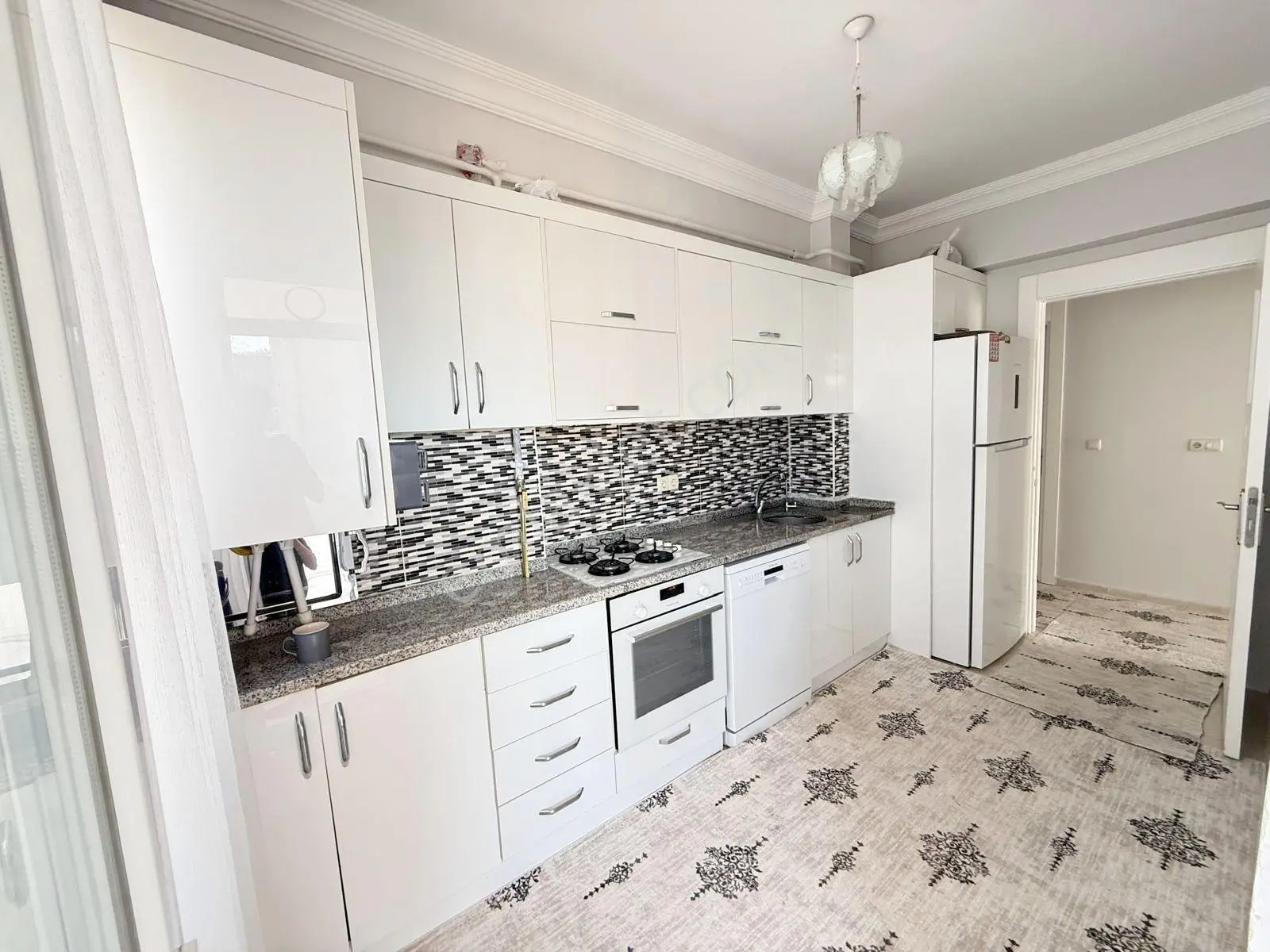 Beykent Satılık 2+1 Manzaralı Ferah Daire - Görsel 3