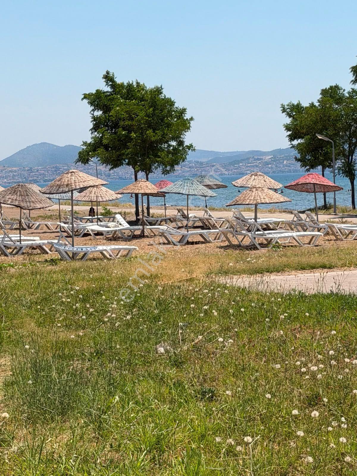 Dikili Ümmetoğlu'ndan 3+1 İkiz Nizam 230 M2 Bahçe Alanı Müstakil Villa - Görsel 10