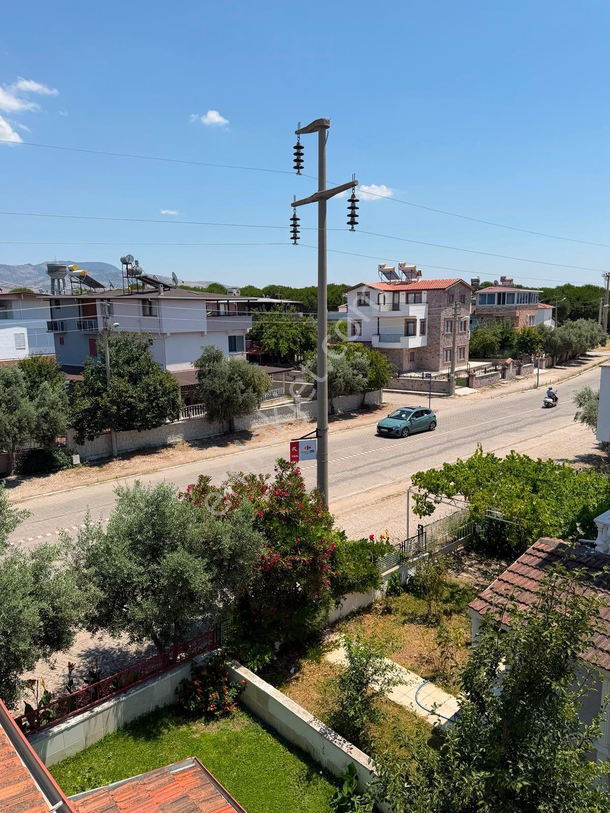 Dikili Ümmetoğlu'ndan 3+1 İkiz Nizam 230 M2 Bahçe Alanı Müstakil Villa - Görsel 29