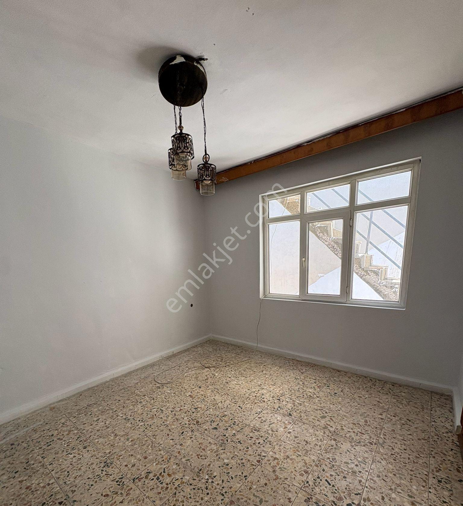 Milas Merkezde Kiralık 3+1 Müstakil Ev - Görsel 13