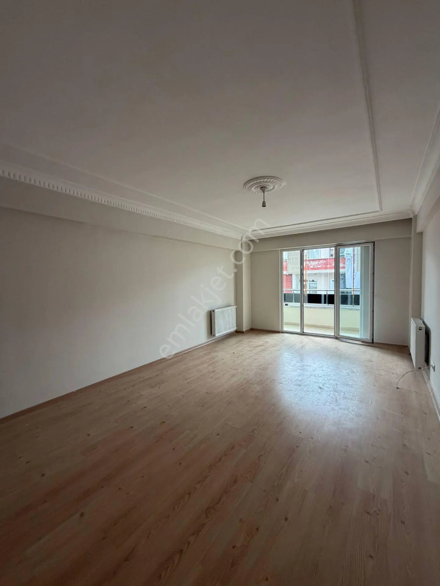 Esenyurt Mehterçeşme Mahallesi 2+1 110 M² Kiralık Boş Daire 4.kat Çift Balkon Ebeveyn Banyolu