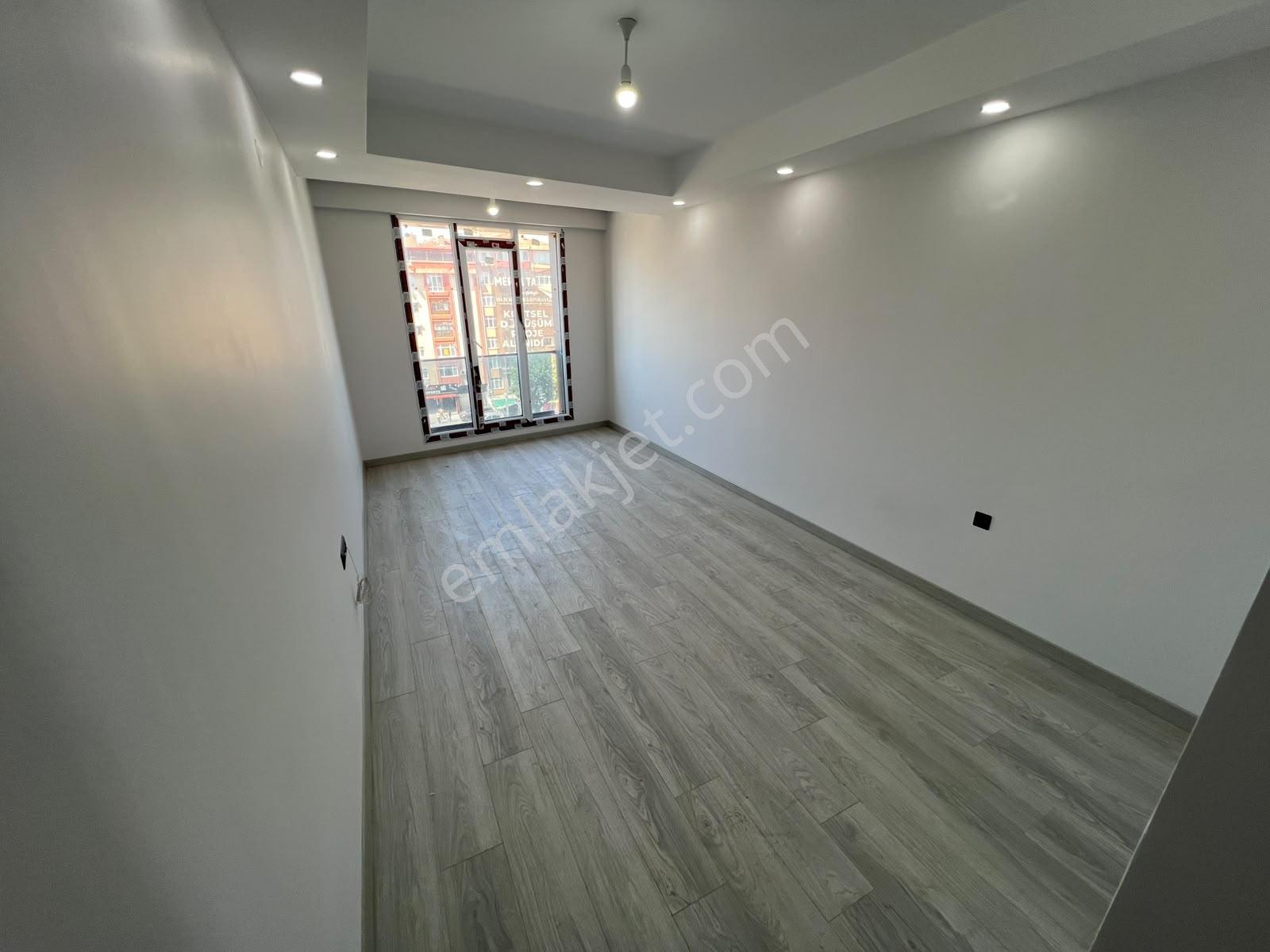 Pegaas'tan Denizköşkler E-5 Cephe Ayrı Mutfaklı 4.kat 2+1 Daire* - Görsel 12