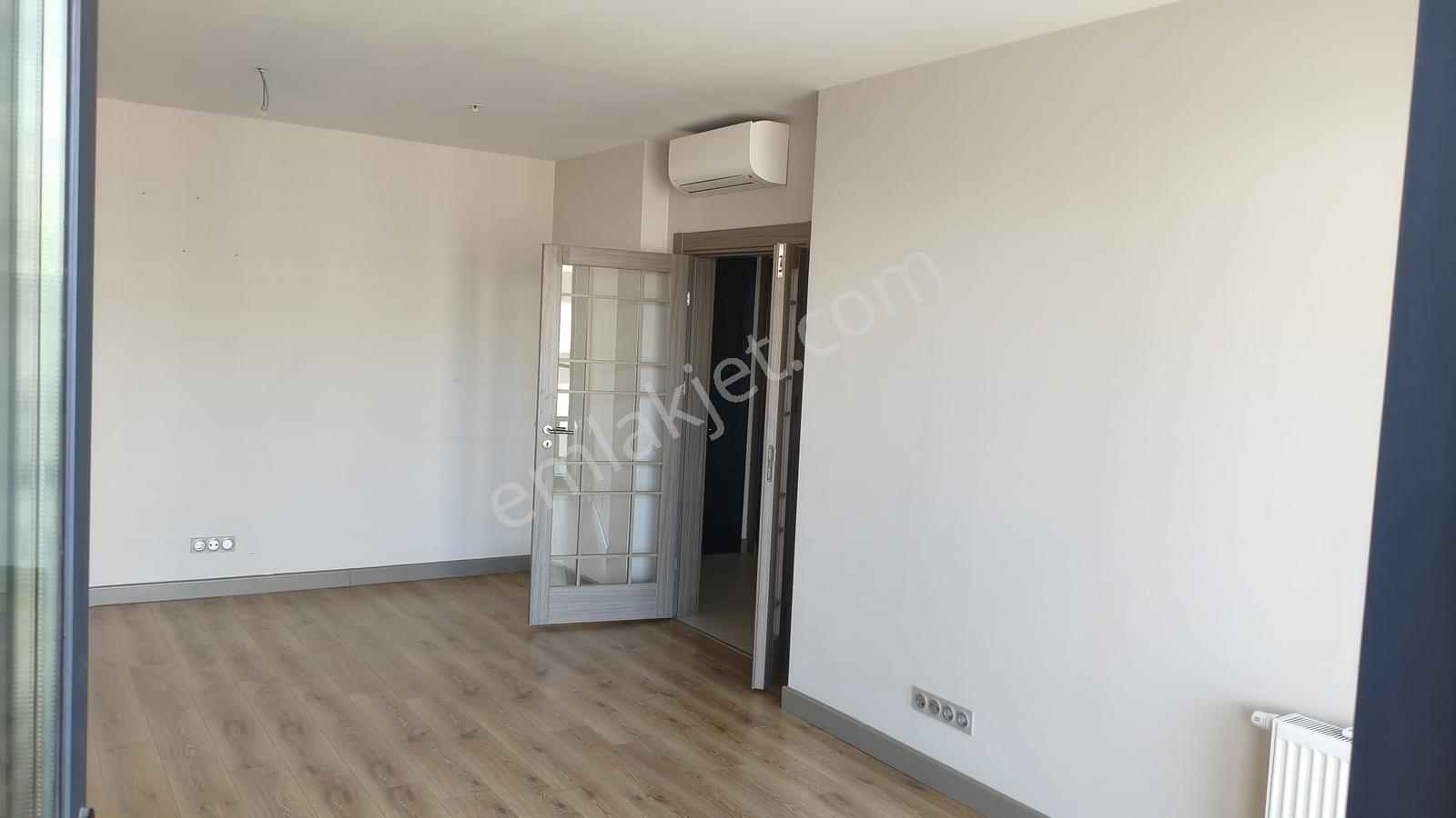 Başkent Emlak Konutları // C Blokta 2.5+1 Yüksek Kat Kiralık - Görsel 11
