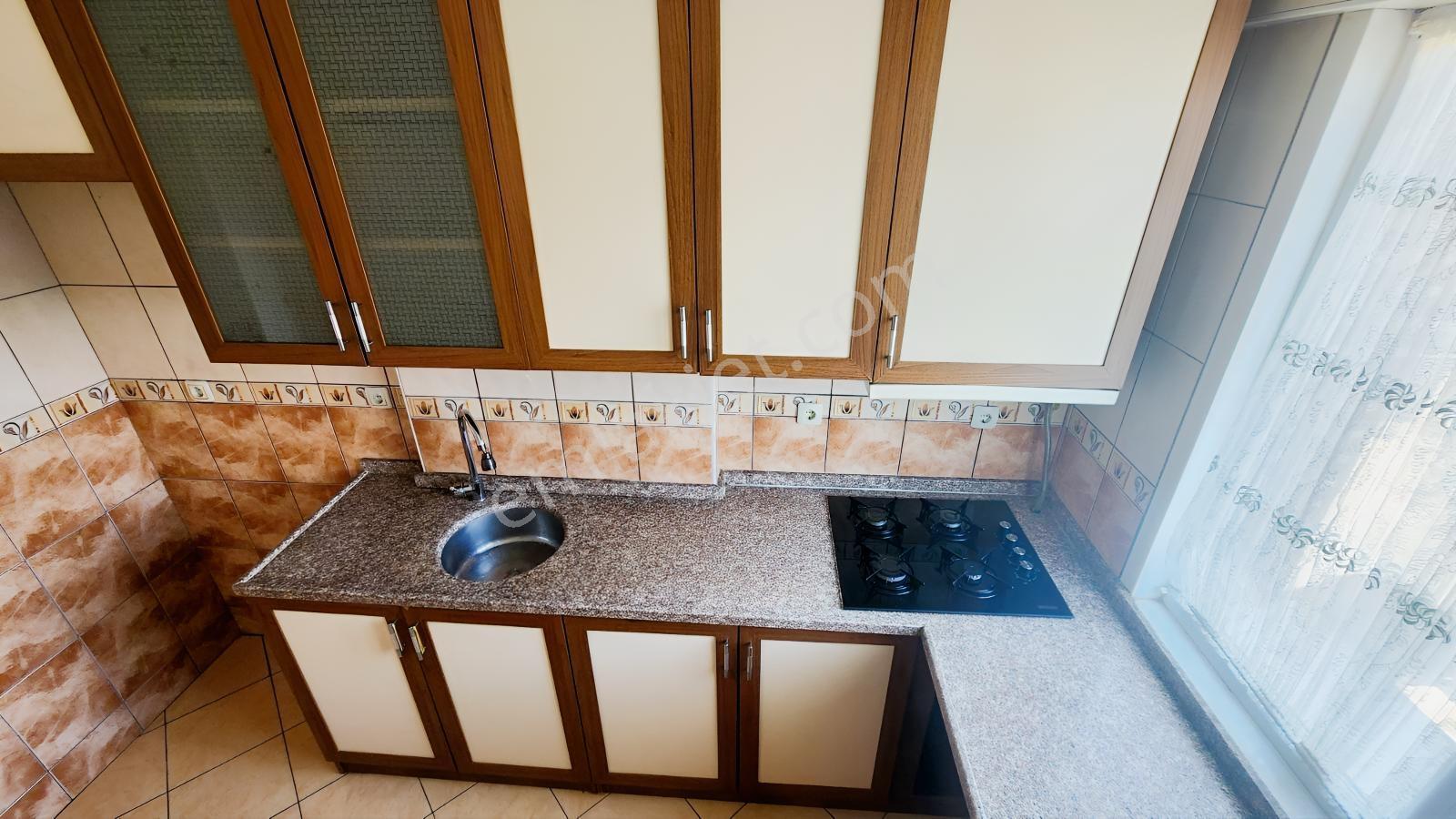 Adliye,hastane Ve Toplu Taşıma Yakını Harika Fırsat Kiralık 3+1 - Görsel 6
