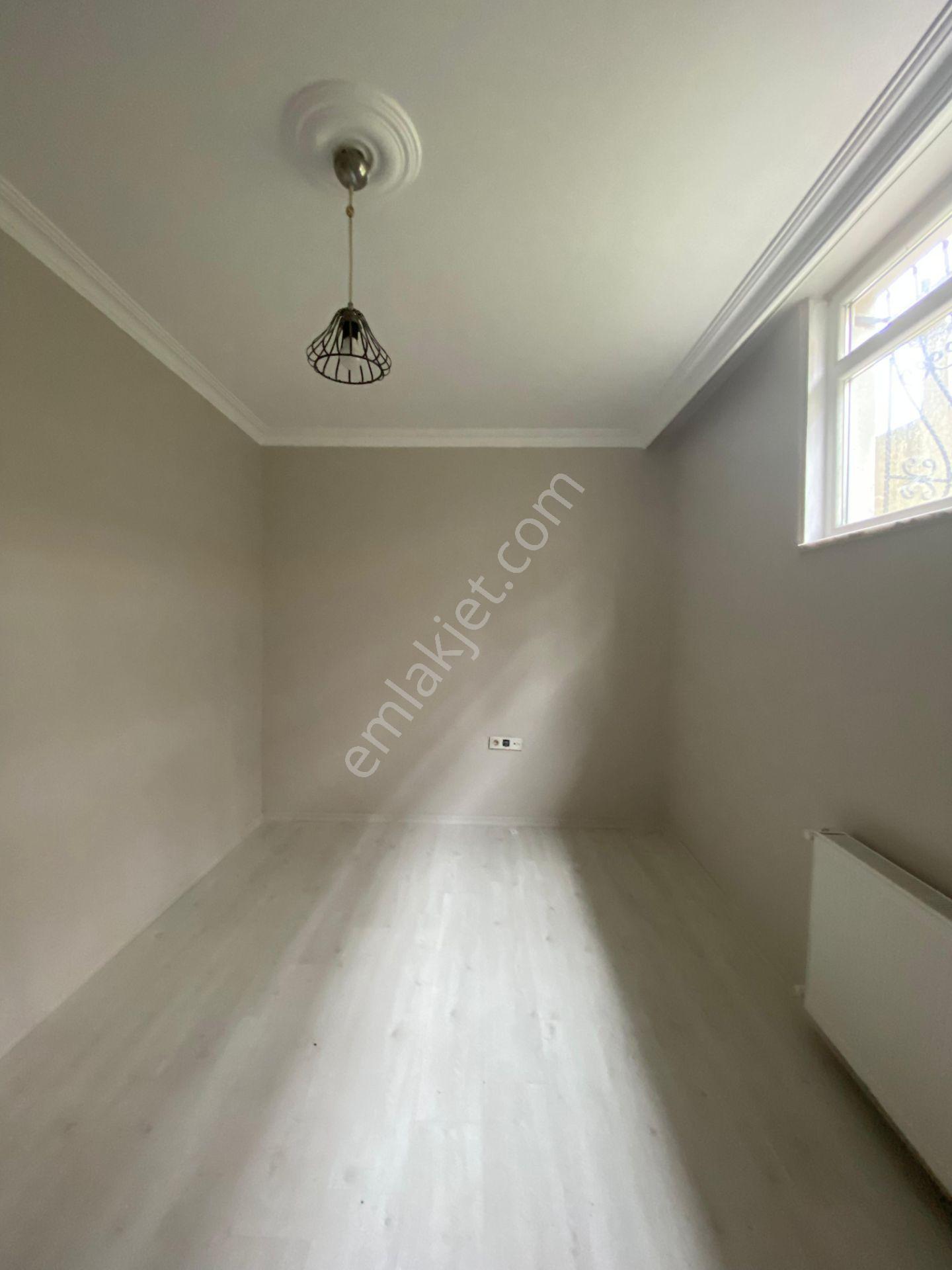 Esenyurt Yeşilkent Mahallesi 2+1 Kiralık Boş Daire Bahçeli Bahçe Katı Parka 1 Dk. Yürüme Mesafesi - Görsel 11