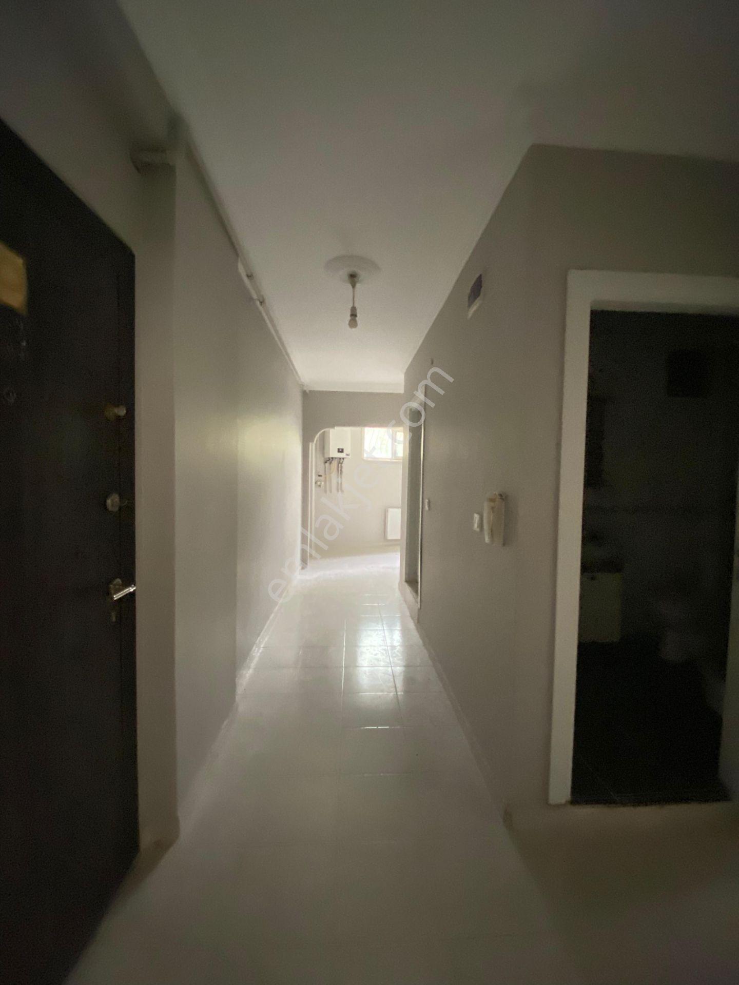 Esenyurt Yeşilkent Mahallesi 2+1 Kiralık Boş Daire Bahçeli Bahçe Katı Parka 1 Dk. Yürüme Mesafesi - Görsel 13