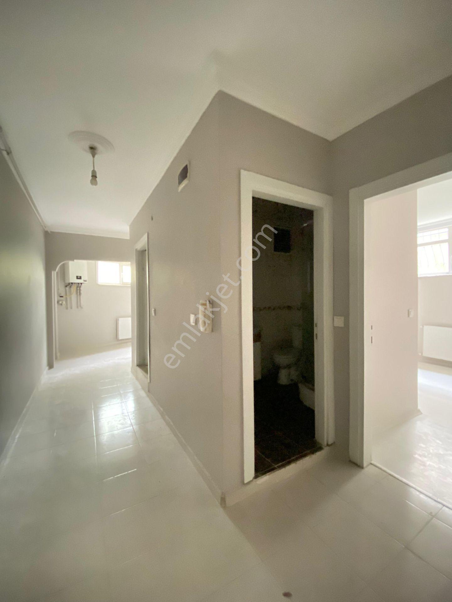 Esenyurt Yeşilkent Mahallesi 2+1 Kiralık Boş Daire Bahçeli Bahçe Katı Parka 1 Dk. Yürüme Mesafesi - Görsel 12