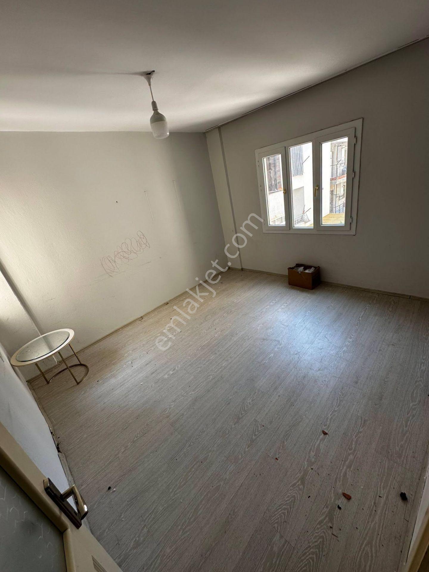 Turgutlu Satılık Yedi Eylül Mah 3. Ve 4. Kat 130m2 3+1 Oda 2 Daire Birden Teraslı Balkonlu - Görsel 14