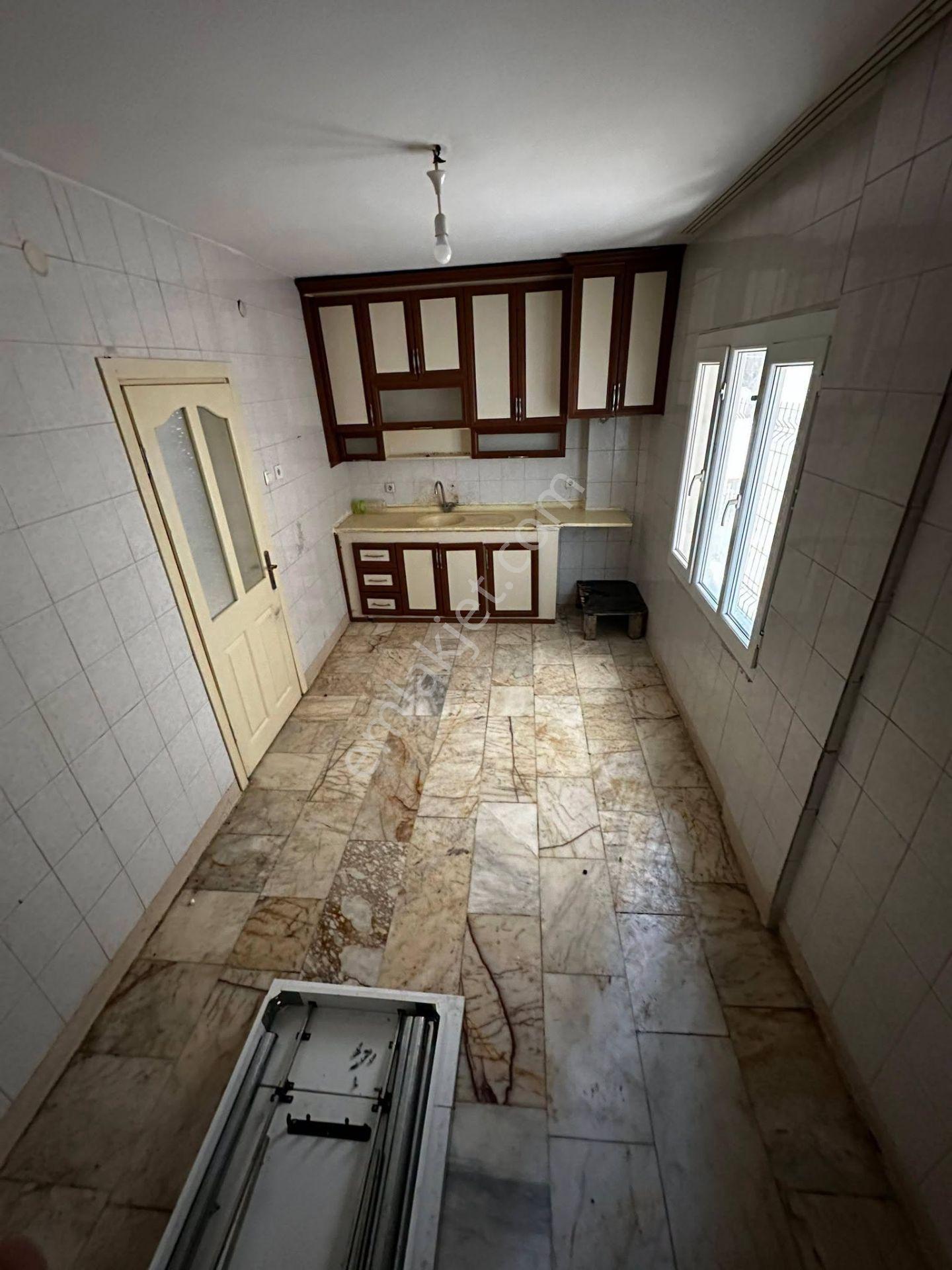 Turgutlu Satılık Yedi Eylül Mah 3. Ve 4. Kat 130m2 3+1 Oda 2 Daire Birden Teraslı Balkonlu - Görsel 10