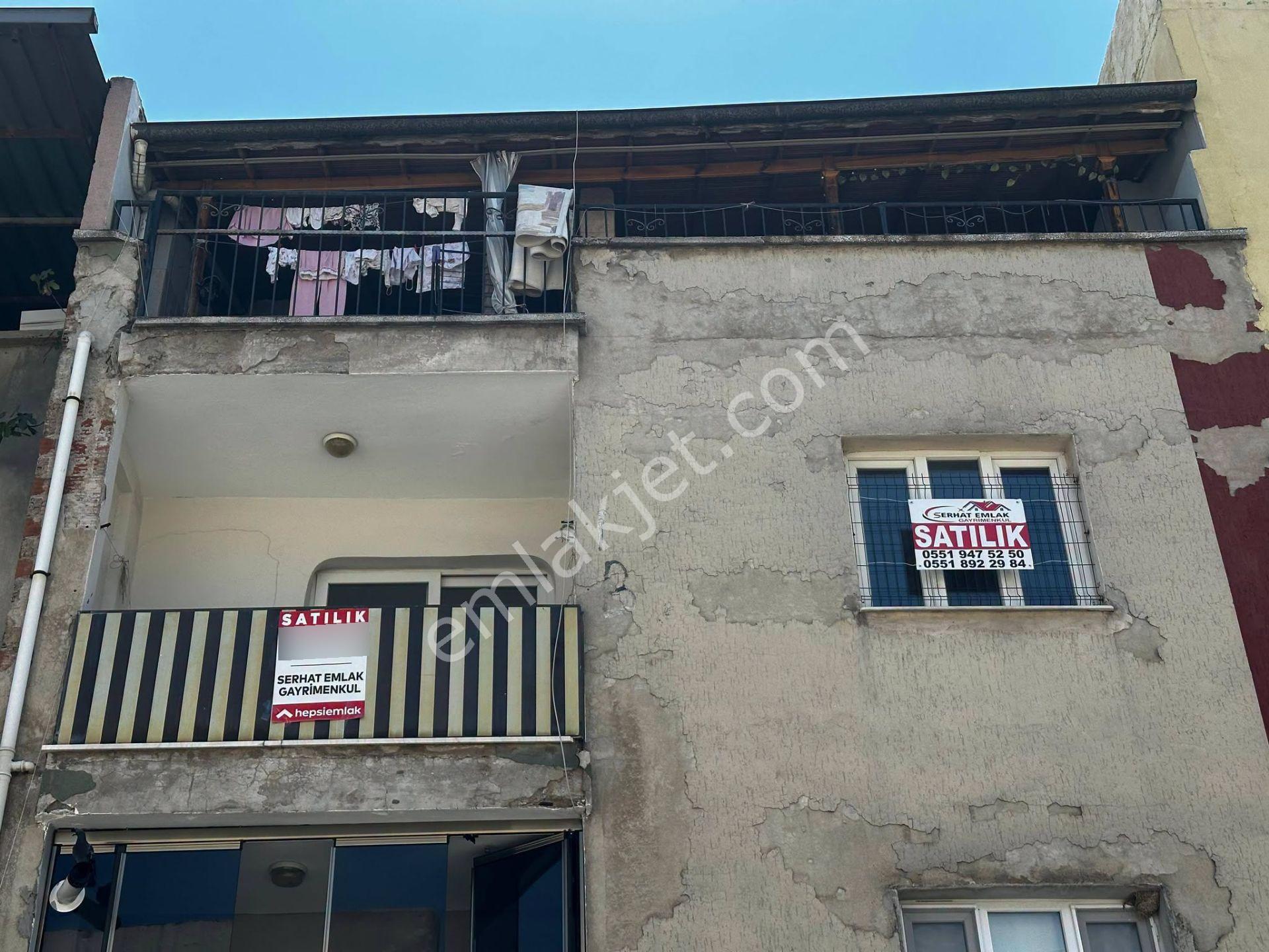 Turgutlu Satılık Yedi Eylül Mah 3. Ve 4. Kat 130m2 3+1 Oda 2 Daire Birden Teraslı Balkonlu