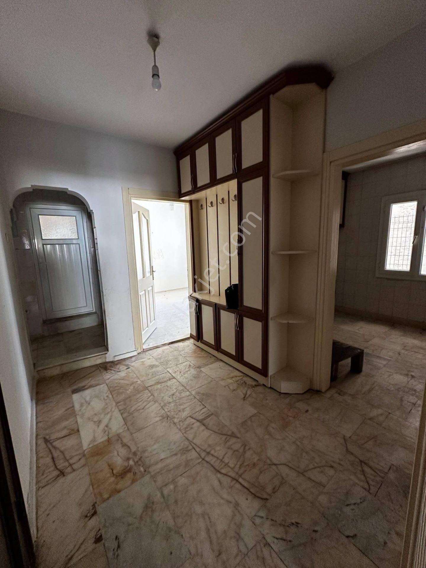 Turgutlu Satılık Yedi Eylül Mah 3. Ve 4. Kat 130m2 3+1 Oda 2 Daire Birden Teraslı Balkonlu - Görsel 3
