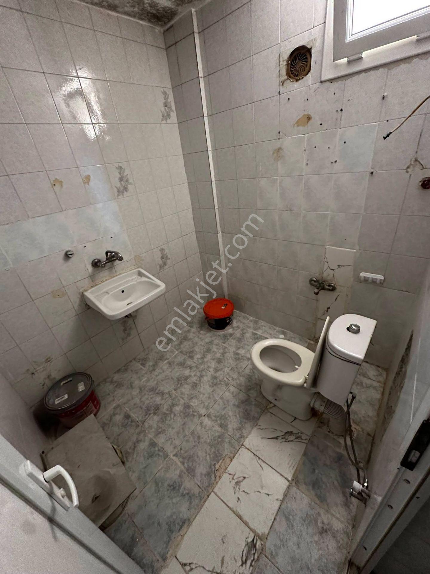 Turgutlu Satılık Yedi Eylül Mah 3. Ve 4. Kat 130m2 3+1 Oda 2 Daire Birden Teraslı Balkonlu - Görsel 11