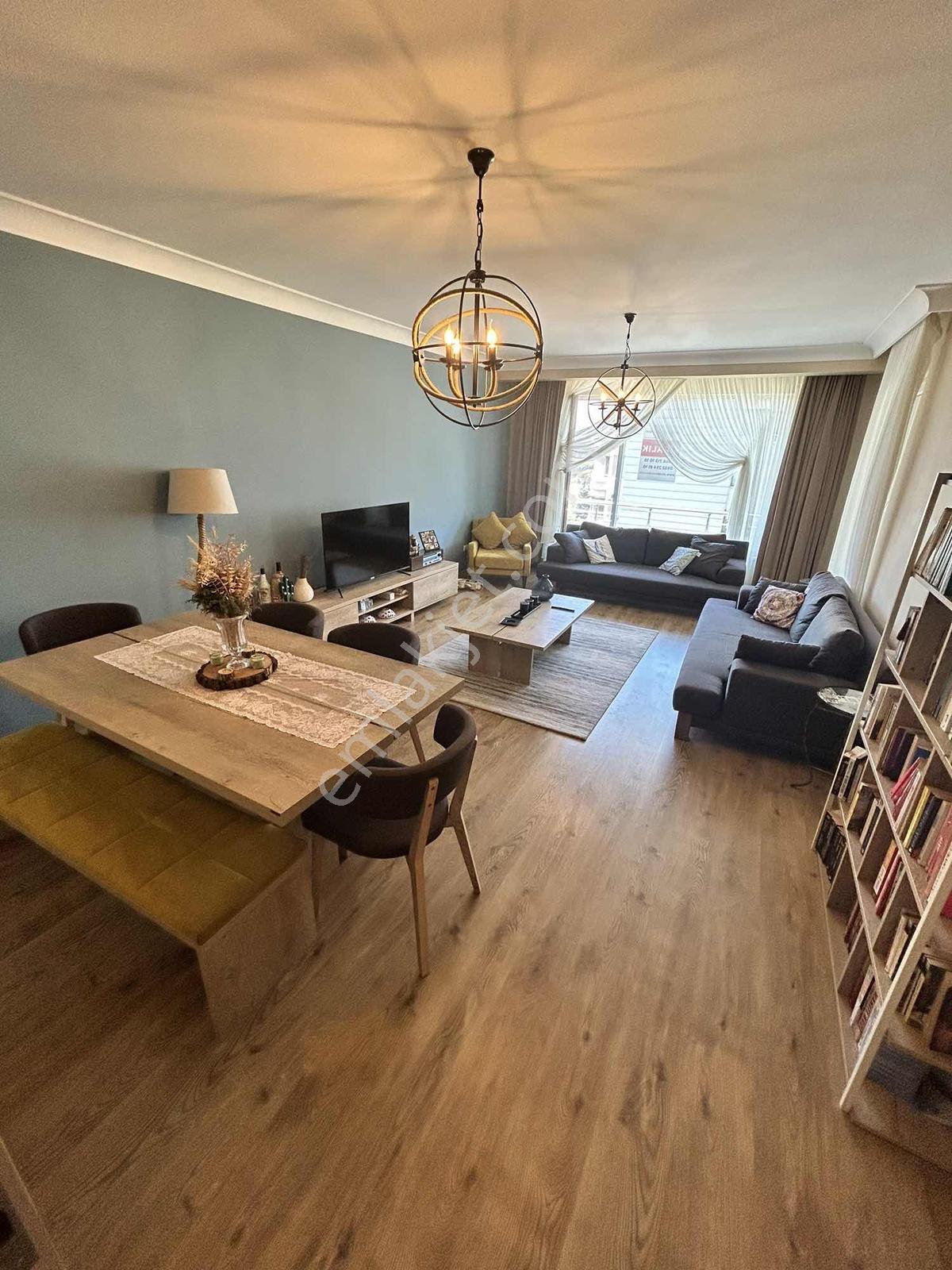 Muhteşem Konumda Paşakent Mah. 3+1 Otoparklı Ara Kat Kiralık - Görsel 3