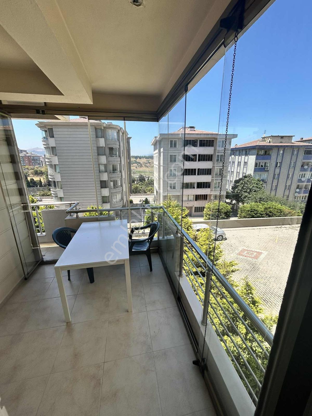 Muhteşem Konumda Paşakent Mah. 3+1 Otoparklı Ara Kat Kiralık - Görsel 13