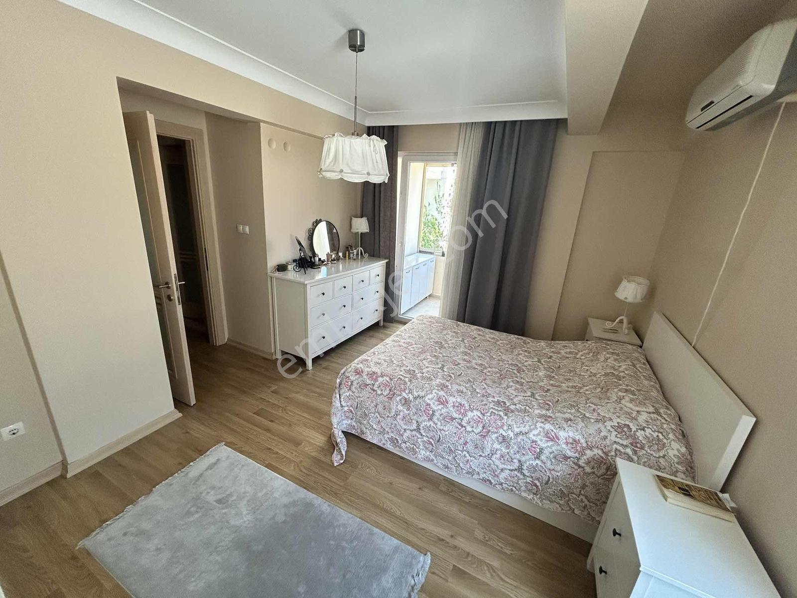 Muhteşem Konumda Paşakent Mah. 3+1 Otoparklı Ara Kat Kiralık - Görsel 32