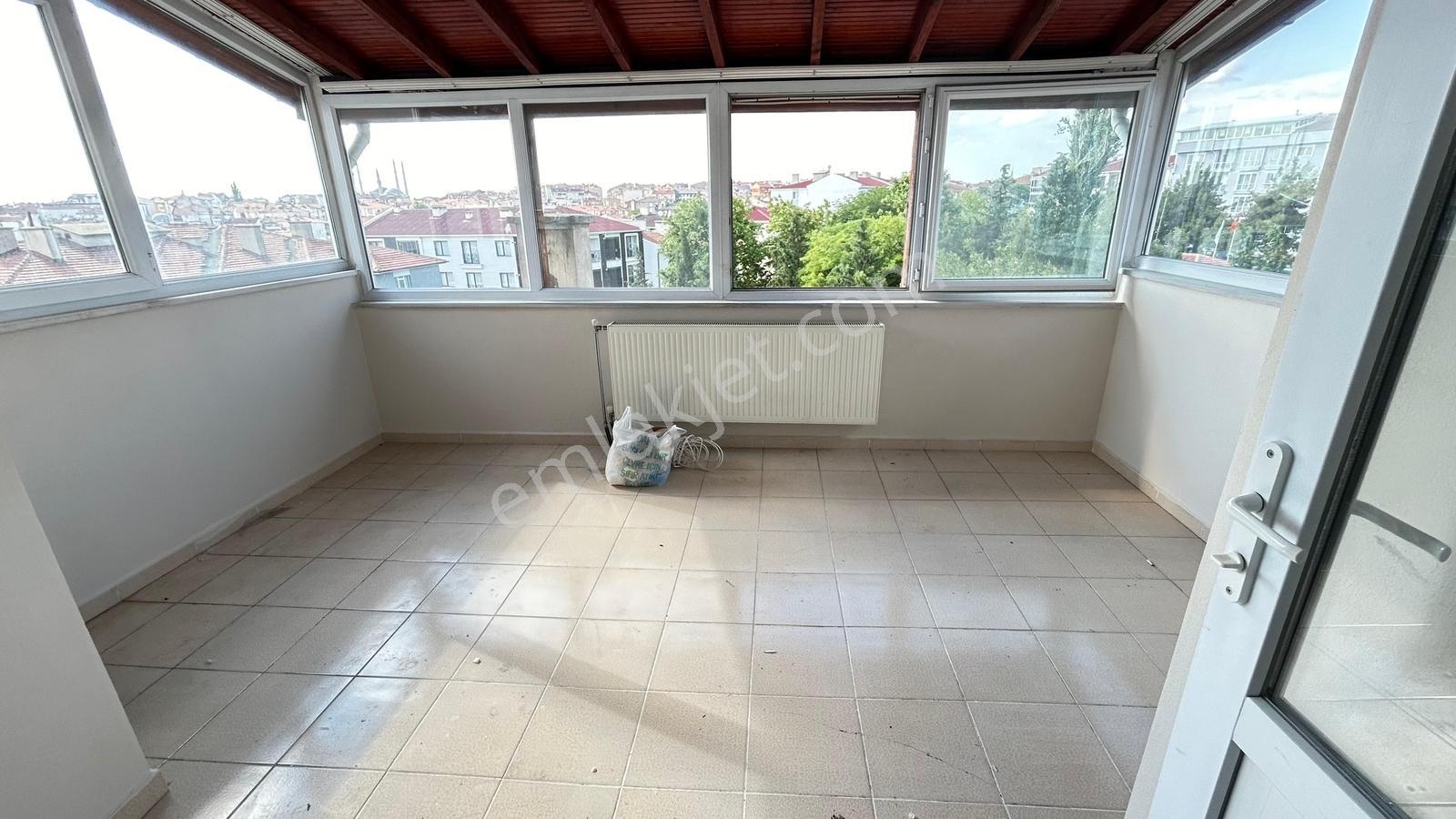 Güreşen Emlak'tan Kapalı Teraslı ,asansörlü 2+0 Kiralık Daire - Görsel 10