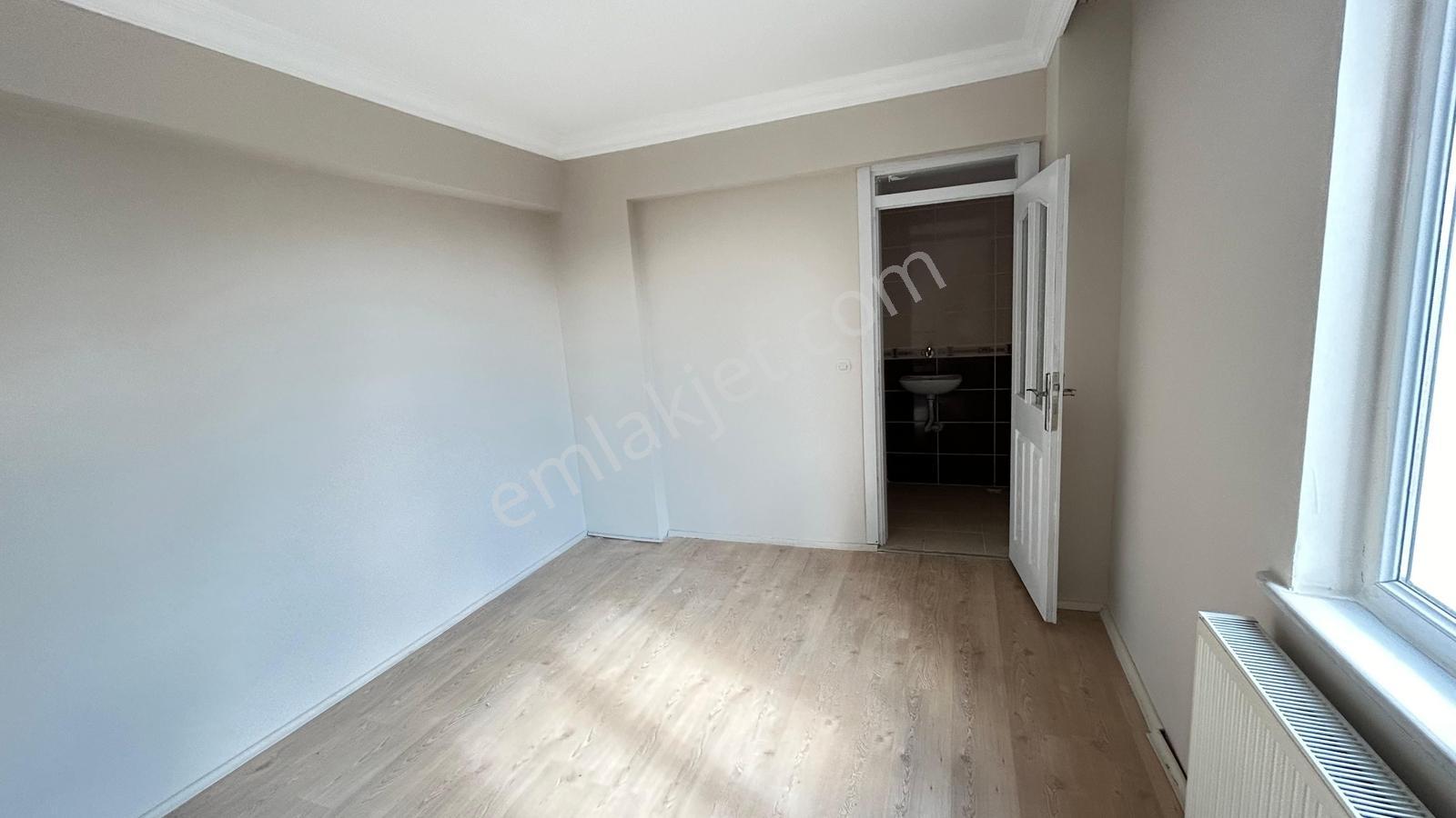 Güreşen Emlak'tan Kapalı Teraslı ,asansörlü 2+0 Kiralık Daire - Görsel 4