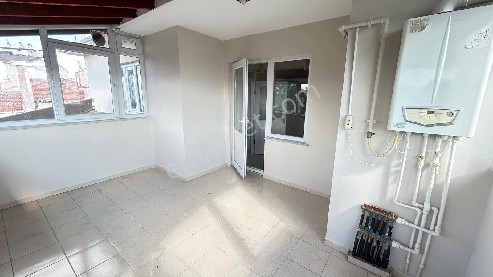 Güreşen Emlak'tan Kapalı Teraslı ,asansörlü 2+0 Kiralık Daire - Görsel 8