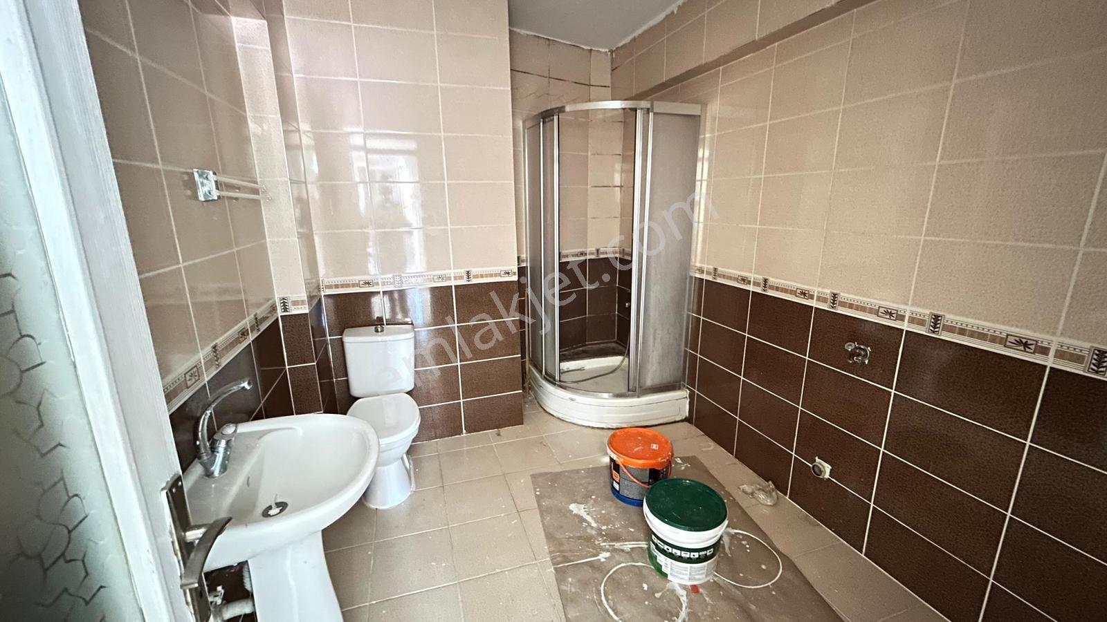 Güreşen Emlak'tan Kapalı Teraslı ,asansörlü 2+0 Kiralık Daire - Görsel 9