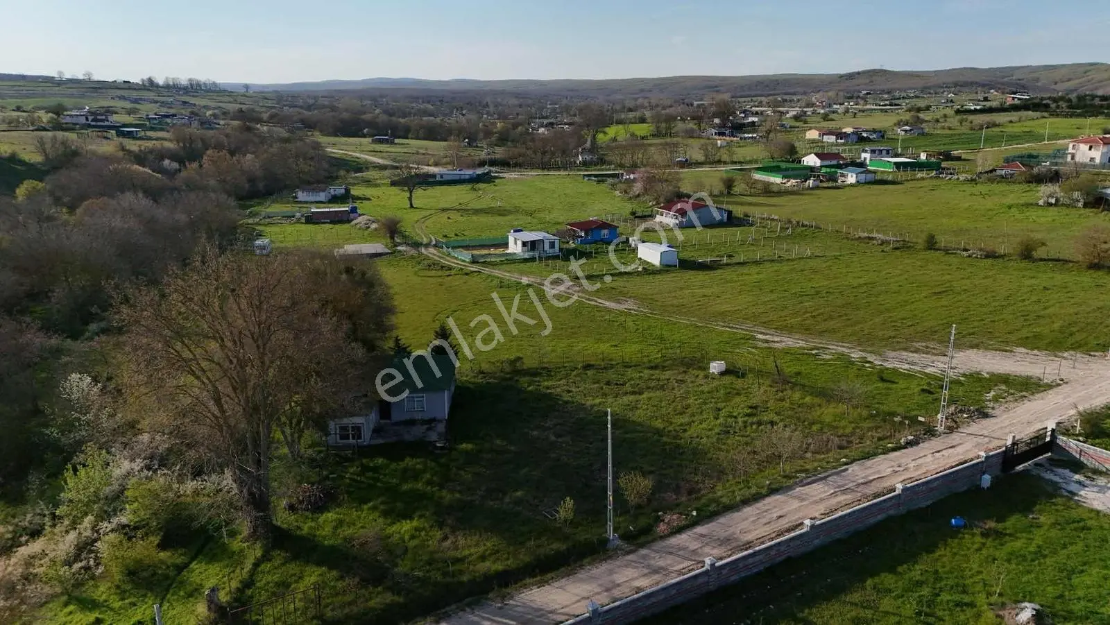 1215 M2 Tek Tapu Tarla İçinde Yola Cephe 2+1 Müstakil Ev - Görsel 4