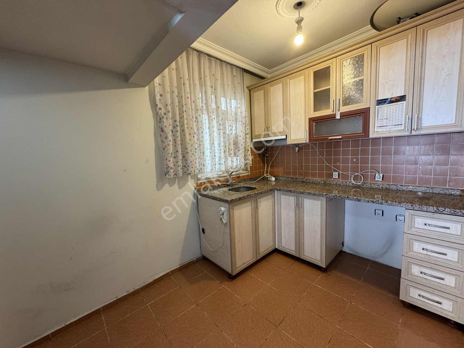 Kocamustafapaşada 2+1 3 Üncü Kat Kiralık Daire - Görsel 26