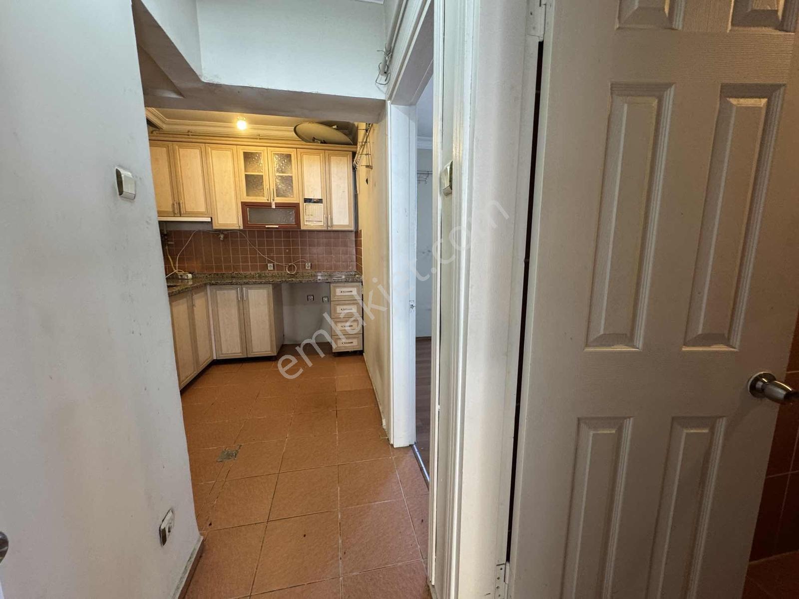 Kocamustafapaşada 2+1 3 Üncü Kat Kiralık Daire - Görsel 2