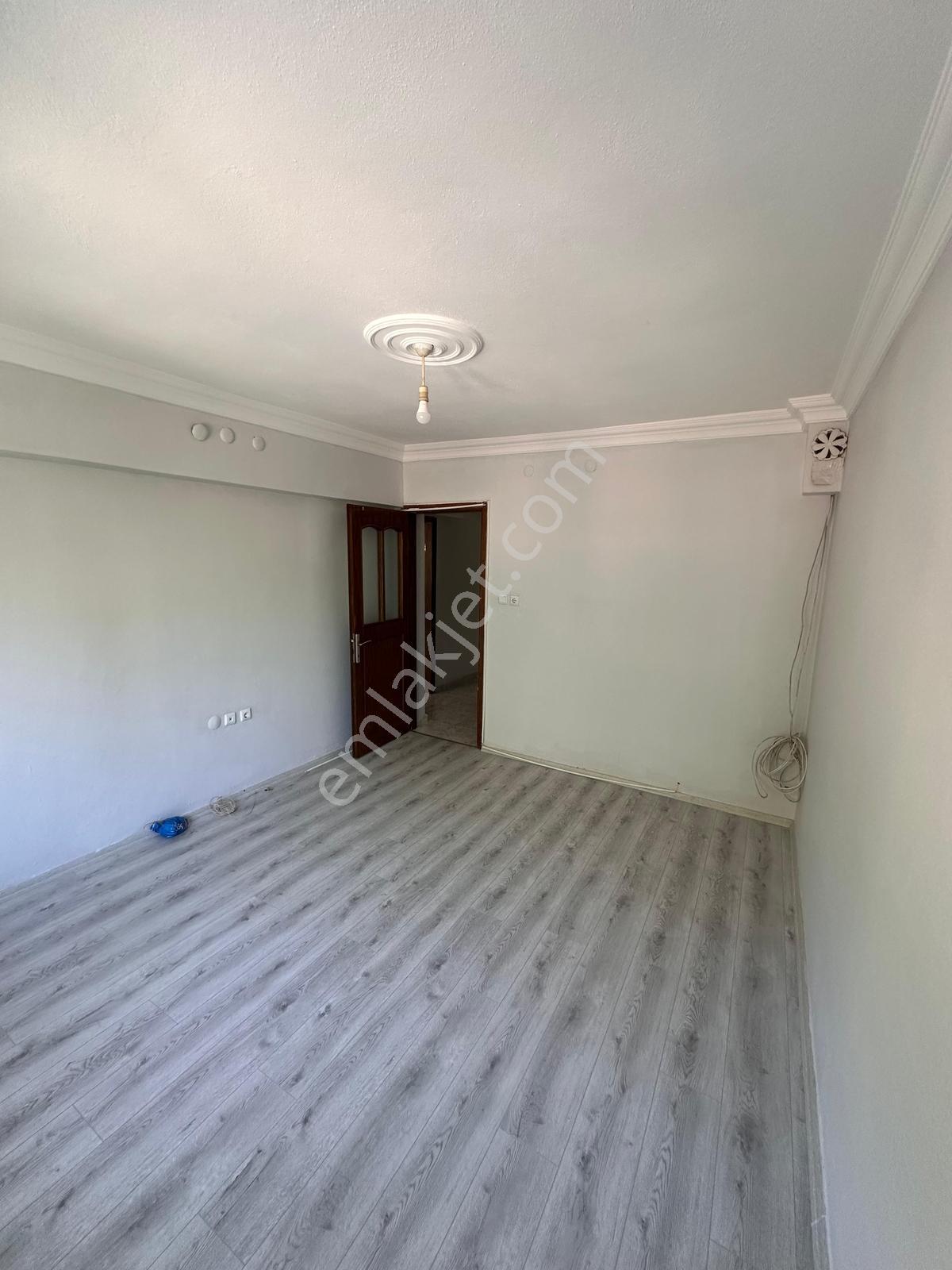 600 Evler Mah. Adliye Arkası 2+1 Temiz Ara Kat Kiralık Daire - Görsel 7