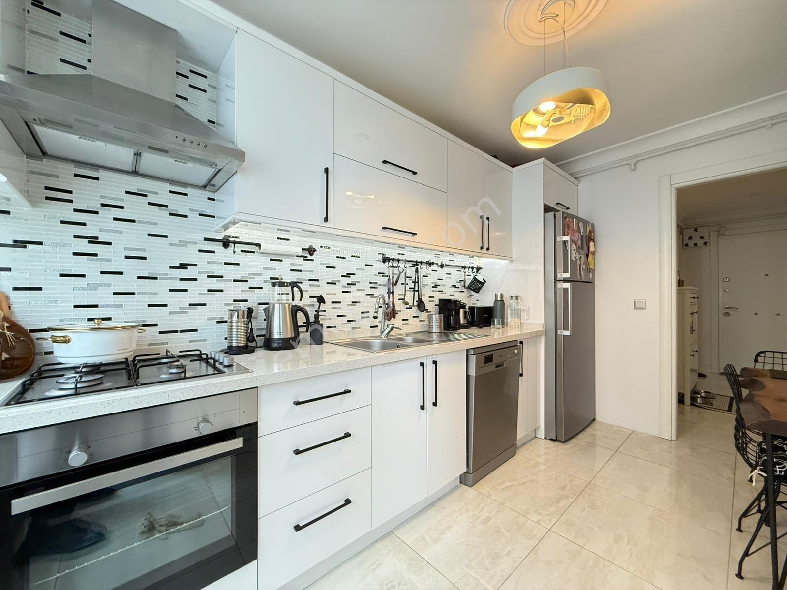 Orka'dan Suadiye'de 98m² Net Balkonlu 31m2 Salonlu 3+1