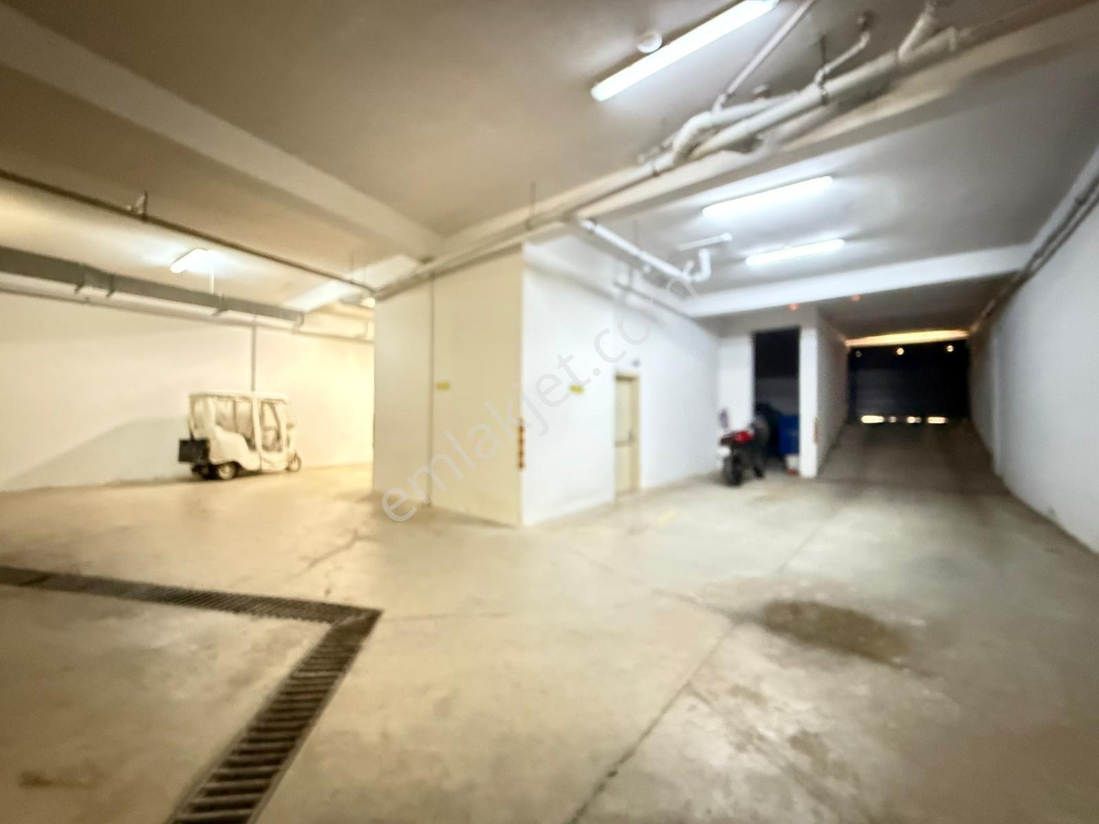 Orka'dan Suadiye'de 98m² Net Balkonlu 31m2 Salonlu 3+1 - Görsel 31