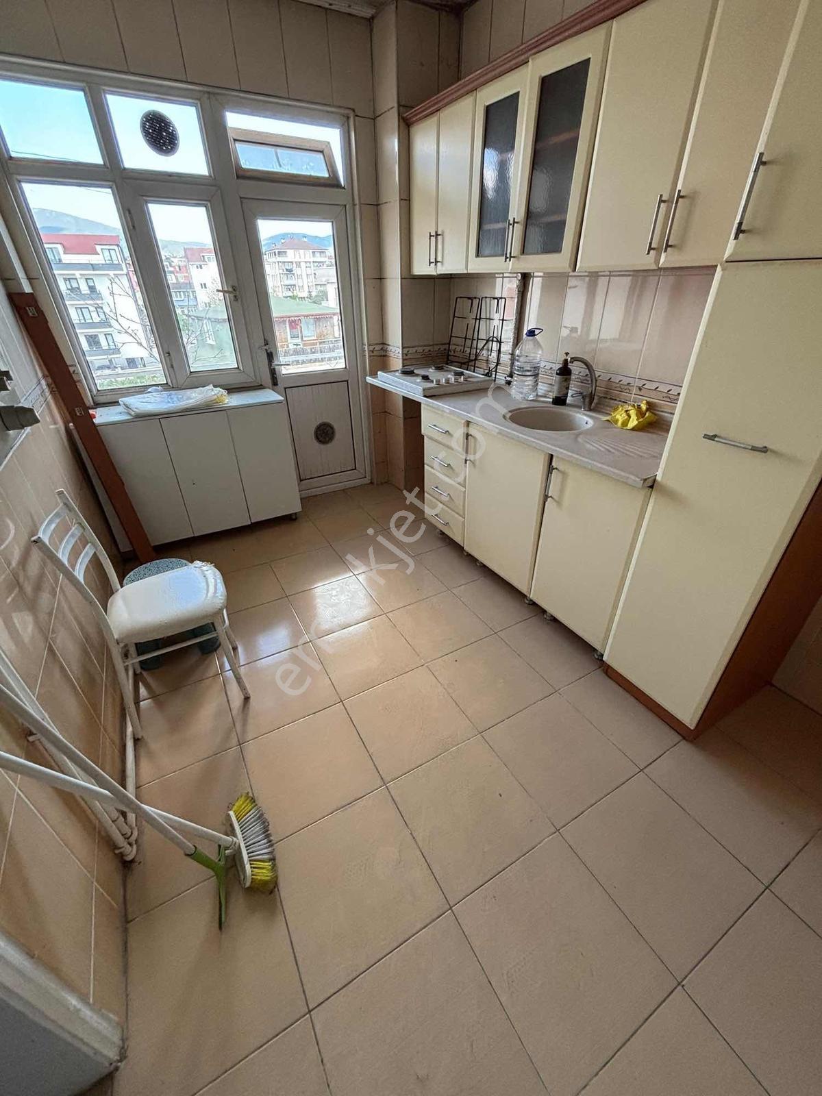 Ayşe Emlak'tan Kuzey Mahallesi Bankalar Caddesi Arkası Kiralık - Görsel 2