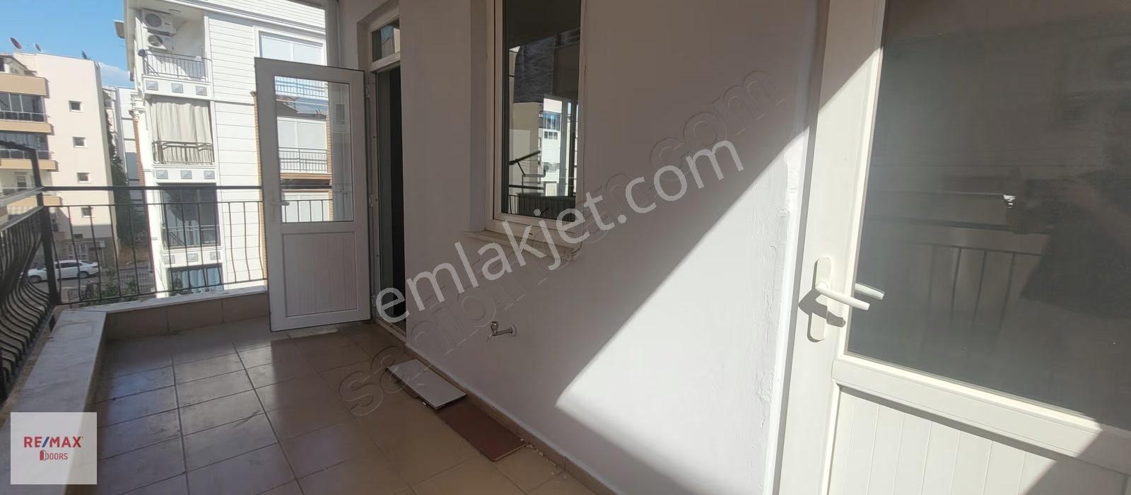 Şarampol'de Asansörlü Otoparklı Satılık Arakat 2+1 Temiz Daire - Görsel 9