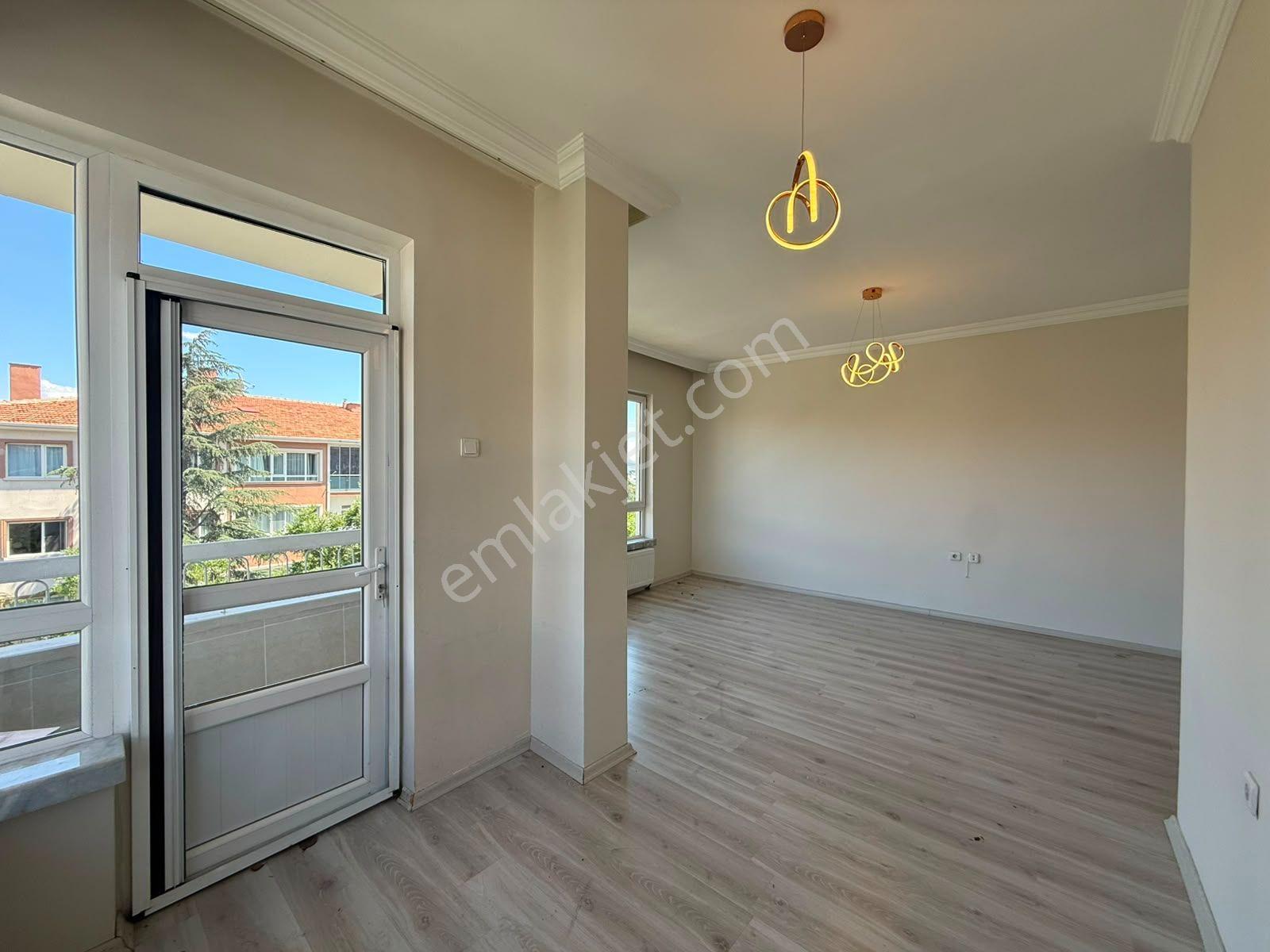 Atadan Cad. Şehir Hst. Yürüme Mesafesi 120m2 Full Yapılı 3+1 Kiralık - Görsel 5