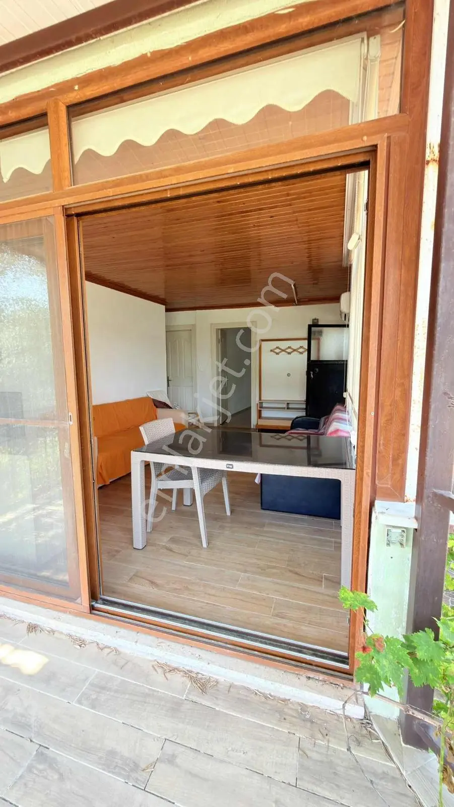 Akyaka'ya 2 Km Kiralık Bahçeli Daire