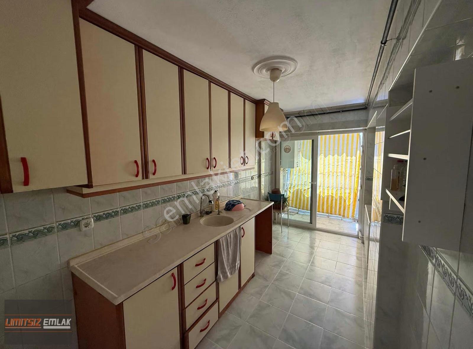 Şemikler'de | Kiralık 3+1 Köşe 130 M2 | Arakat | Çift Balkon - Görsel 6