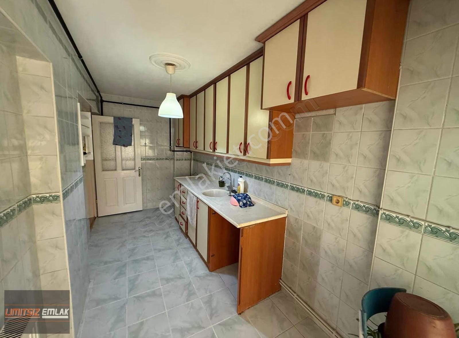 Şemikler'de | Kiralık 3+1 Köşe 130 M2 | Arakat | Çift Balkon - Görsel 22