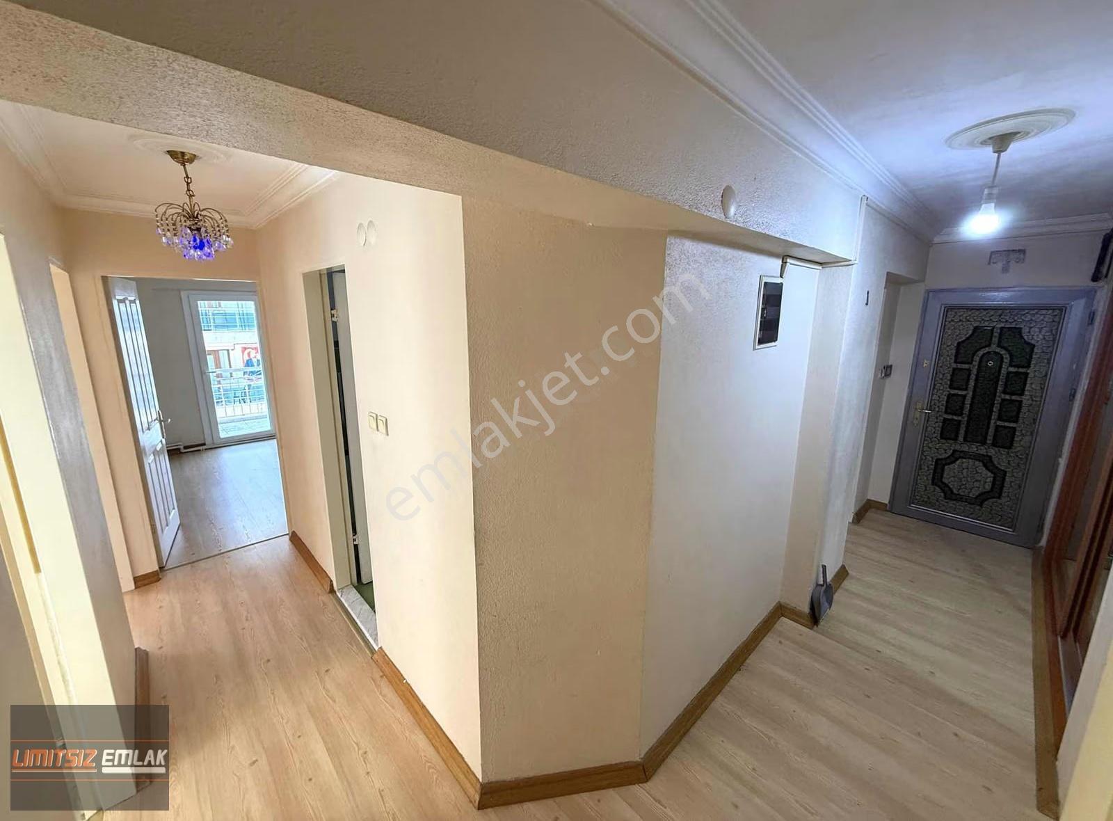Şemikler'de | Kiralık 3+1 Köşe 130 M2 | Arakat | Çift Balkon - Görsel 27