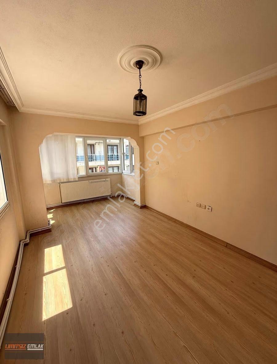 Şemikler'de | Kiralık 3+1 Köşe 130 M2 | Arakat | Çift Balkon - Görsel 26