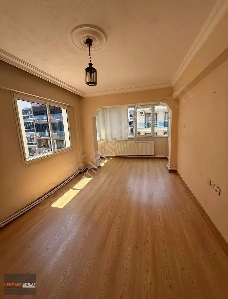 Şemikler'de | Kiralık 3+1 Köşe 130 M2 | Arakat | Çift Balkon - Görsel 4