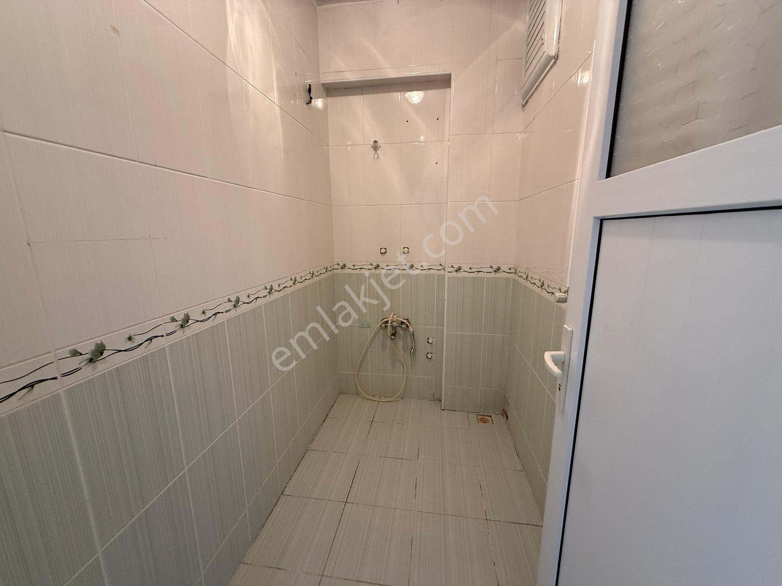 Kıraç İstiklal Mah'de 2+1 125 M² Çift Balkon Arakat Geniş Daire - Görsel 12