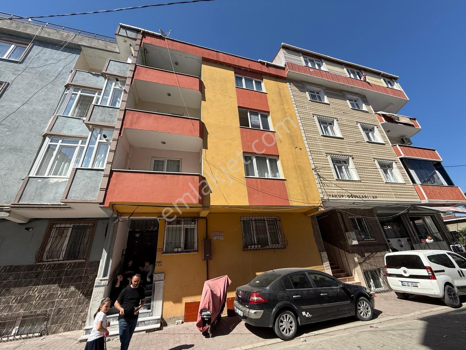 Kıraç İstiklal Mah'de 2+1 125 M² Çift Balkon Arakat Geniş Daire - Görsel 19