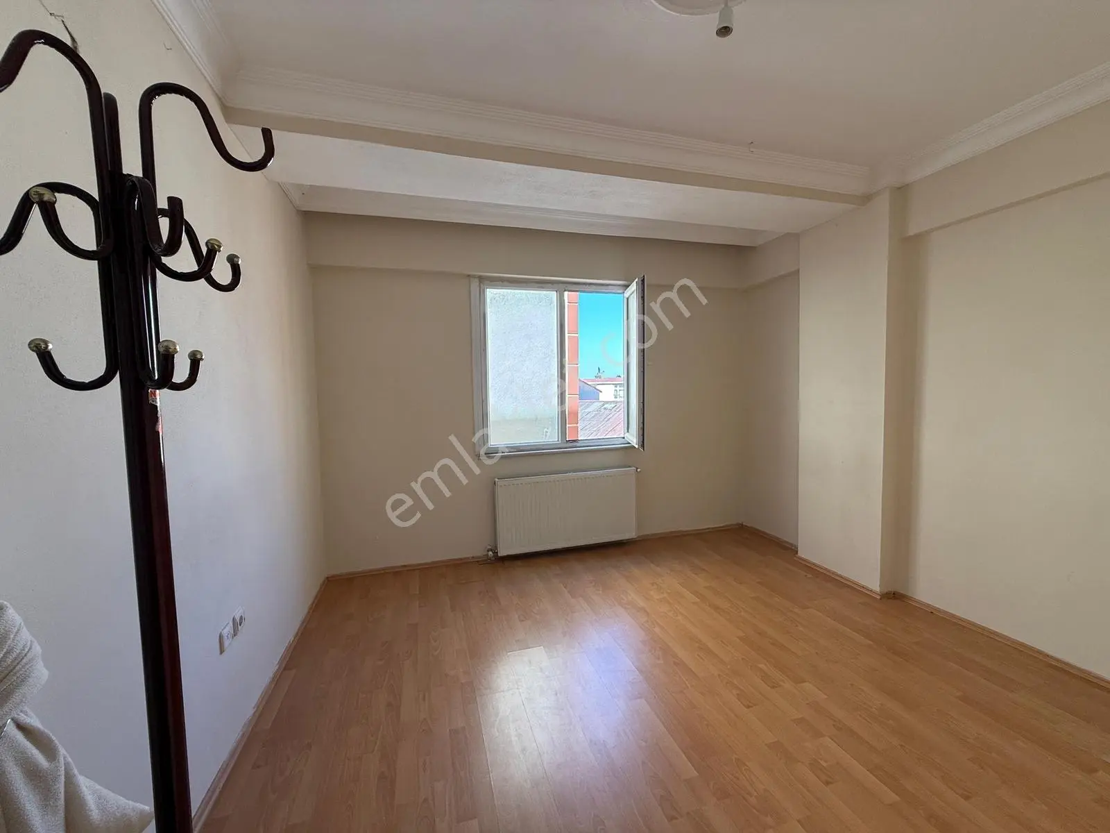 Kıraç İstiklal Mah'de 2+1 125 M² Çift Balkon Arakat Geniş Daire - Görsel 5